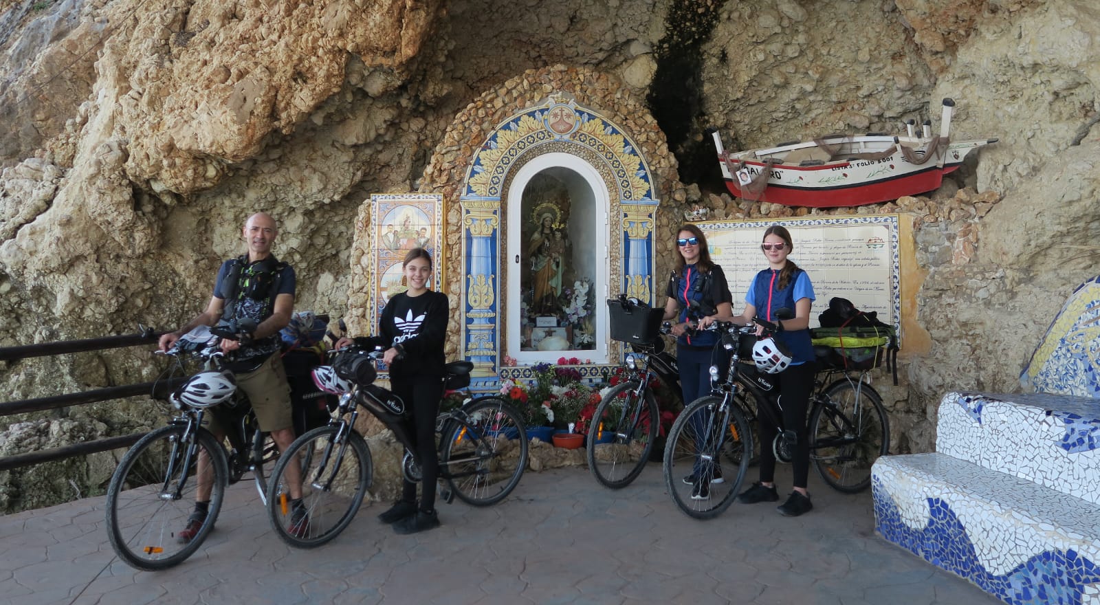 Disfrutando con la familia en bici gracias a magnetoterapia rodilla